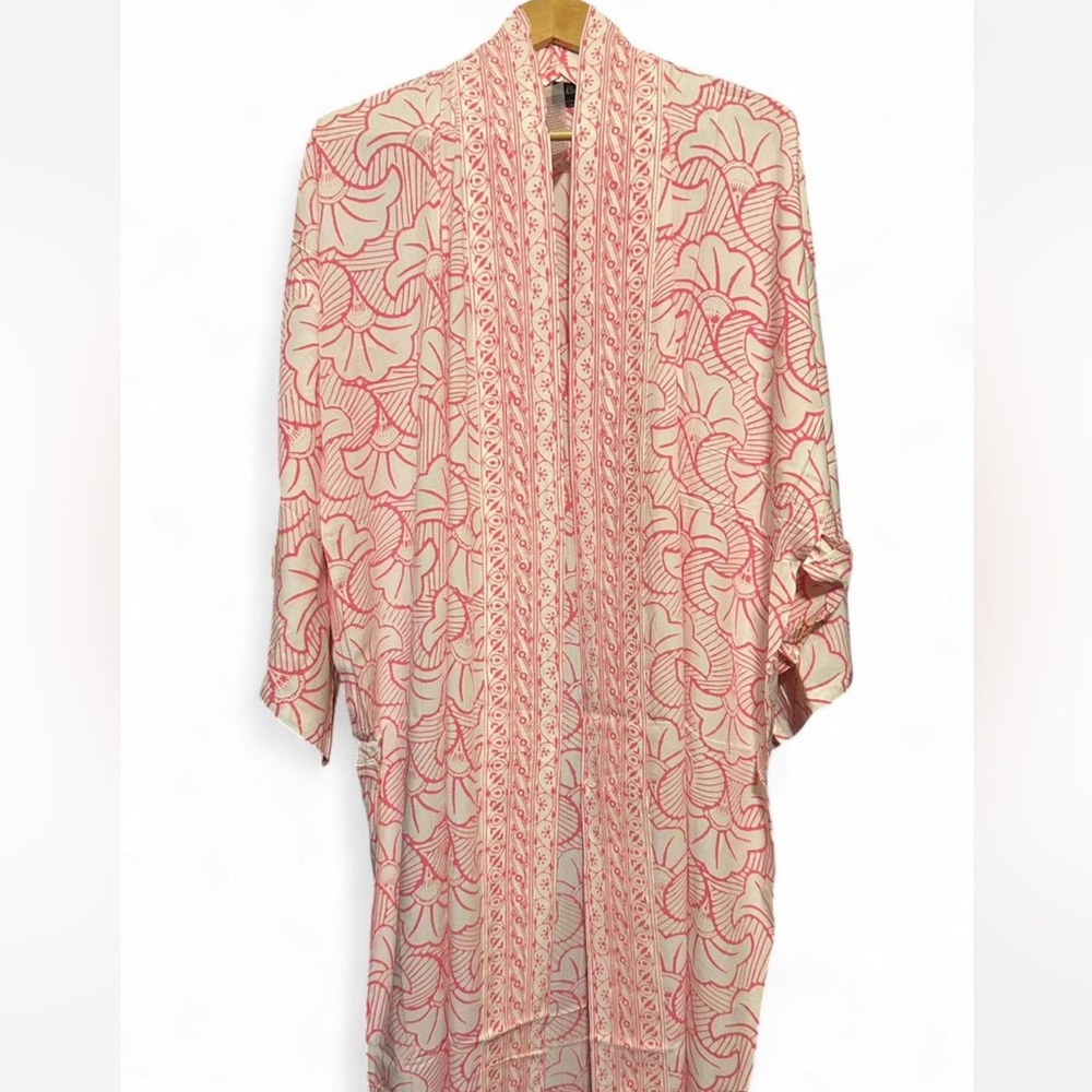 New✨✨Floral Pink and White Women's Kimono Robe